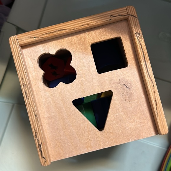 Wooden shape sorter - has some marker decorations from my toddler ☺️ - Picture 8 of 10